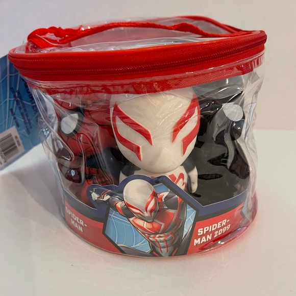 Marvel Spider-Man Squirter Toys - Picture 2 of 12